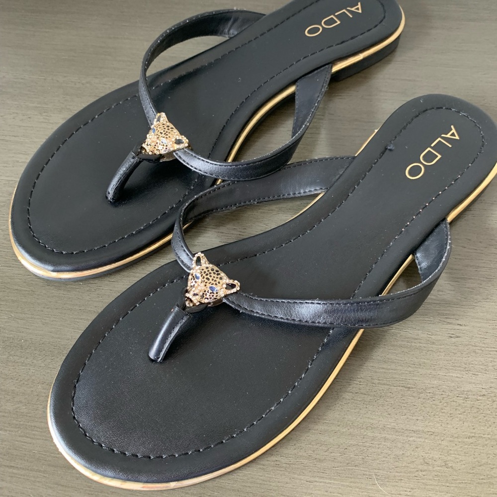 ALDO sandals/ flip flops. Black and gold. Sparkly Leopard